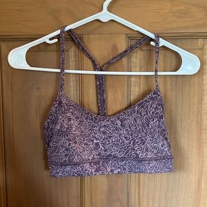 Lulu lemon flow y sports bra size 4